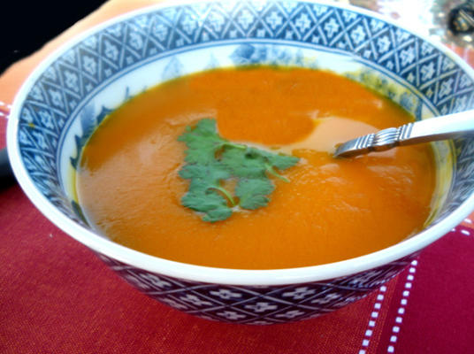Soupe marocaine aux épices et aux carottes