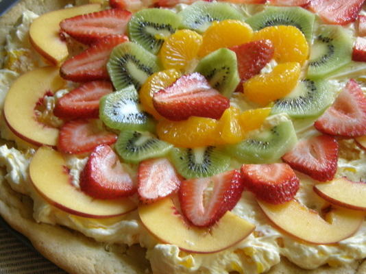 pizza au gâteau au fromage et aux fruits