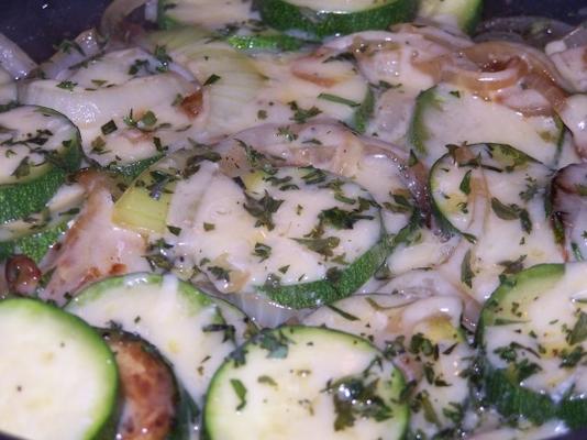 sauté en dés; courgettes ed au gruyère