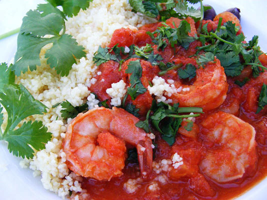 ragoût de crevettes et harissa avec couscous