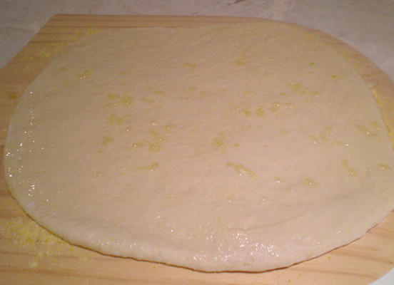 Pâte à pizza à l'huile d'olive - pas besoin de pétrir! -