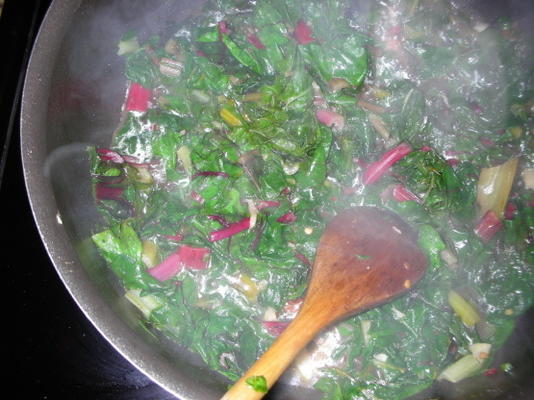 légumes verts sautés à l'ail
