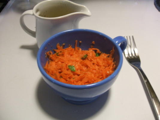 carottes randacirc; pandeacute; salade de carottes râpée