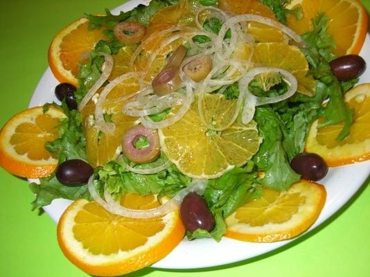 salade d'orange à l'oignon et aux olives