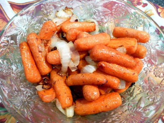 carottes et oignons rôtis