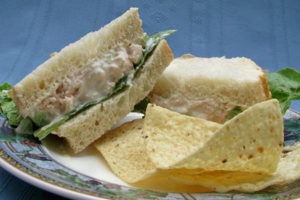 sandwich à la salade de poulet facile