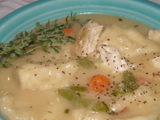 Soupe rapide au poulet avec boulettes au babeurre