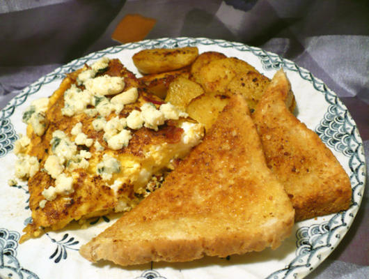 omelette au bacon et au fromage bleu (omelette au fromage bleu)