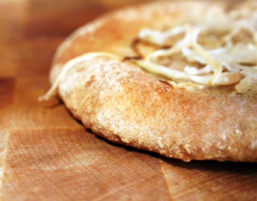 tajik non (pain plat aux échalotes)