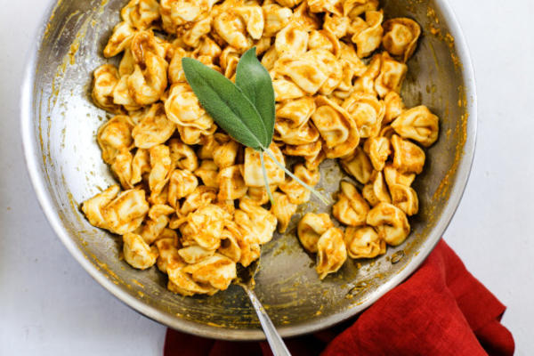 tortellini au beurre de sauge citrouille