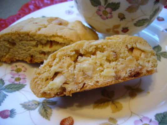 biscotti de gingembre confit aux amandes et chocolat blanc