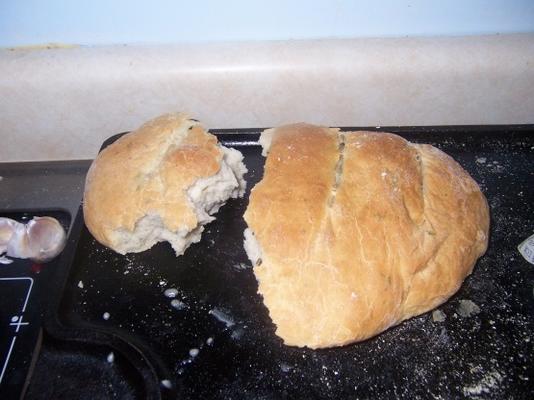 pain rustique à l'ail et aux herbes abm