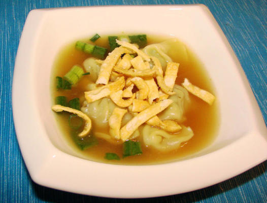 soupe de boulette asiatique