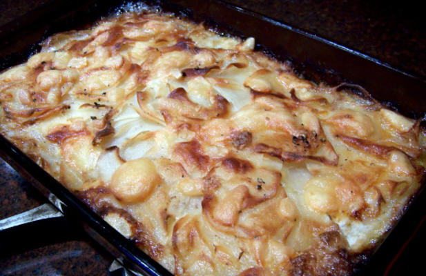 gratin dauphinois (fromage / pommes de terre à la crème)