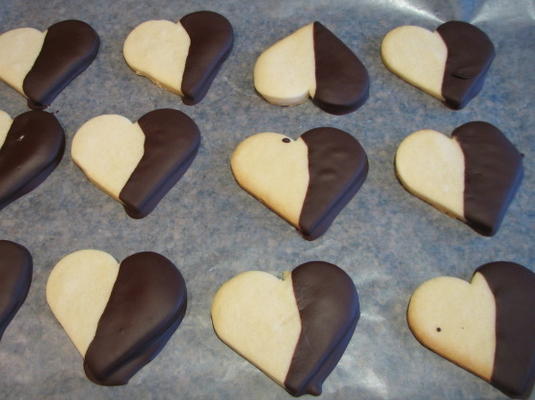 biscuits au coeur trempés au chocolat