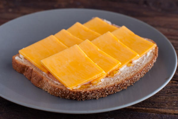 sandwich au miel et au fromage