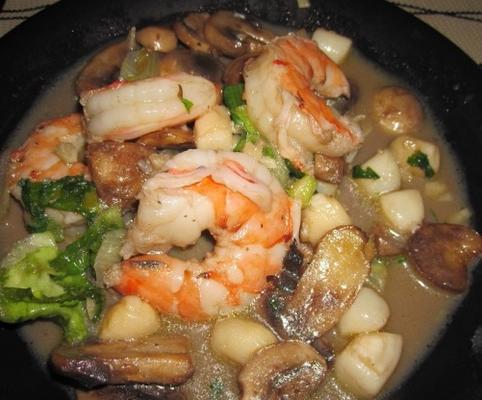 pétoncles et crevettes aux champignons