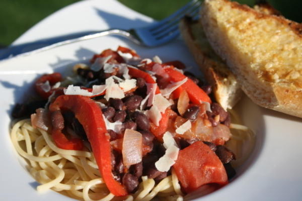 spaghettis aux haricots noirs