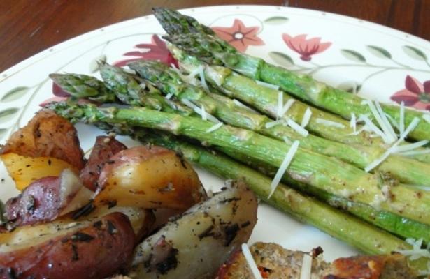 Moutarde à l'ancienne et asperges au romarin