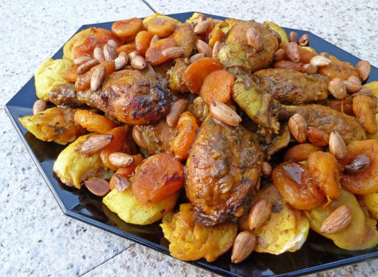 tagine de poulet aux abricots et aux amandes-abricots poulet al