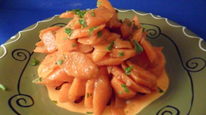 salade de carottes parfumée à la fleur d'oranger marocaine