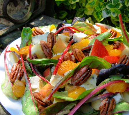 salade d'épinards au stilton blanc et aux fruits