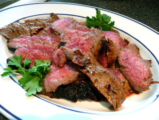 steak coréen sur le barbecue