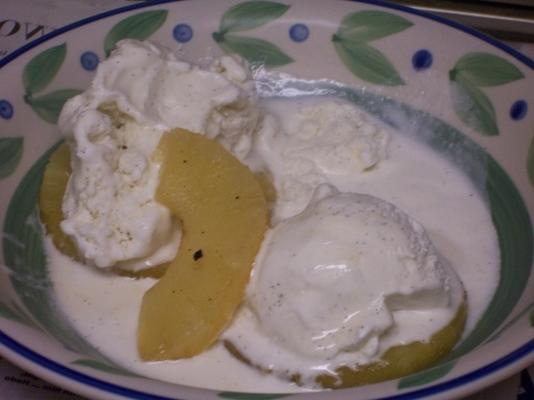 ananas grillé au charbon avec glaçure au rhum et au miel