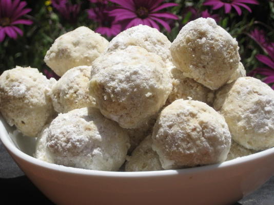 boules de neige tropicales hawaïennes (biscuits au thé russe de style hawaïen)