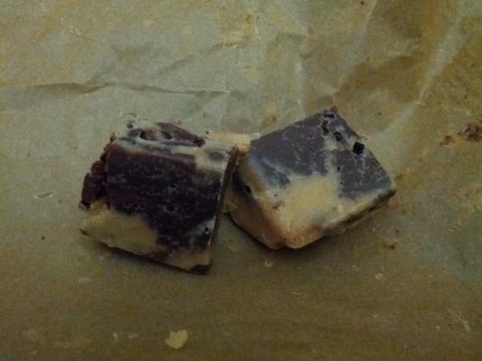 beurre de cacahuète et fudge de marbre au chocolat