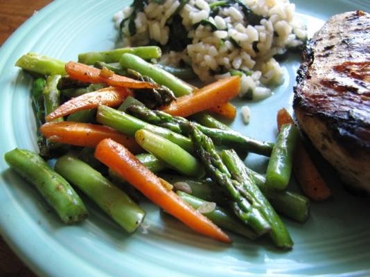 asperges à l'ail et haricots verts