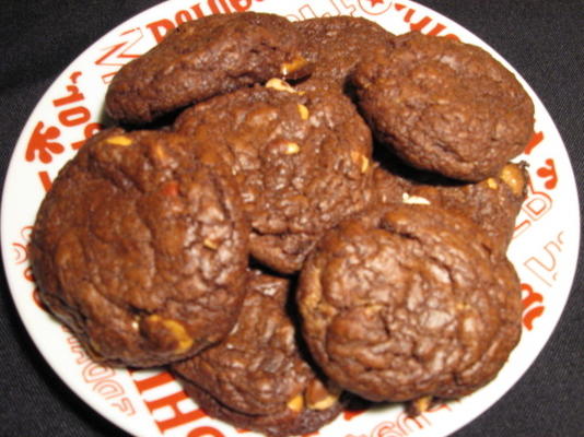 biscuits au brownie aux pépites de beurre de cacahuète austin's