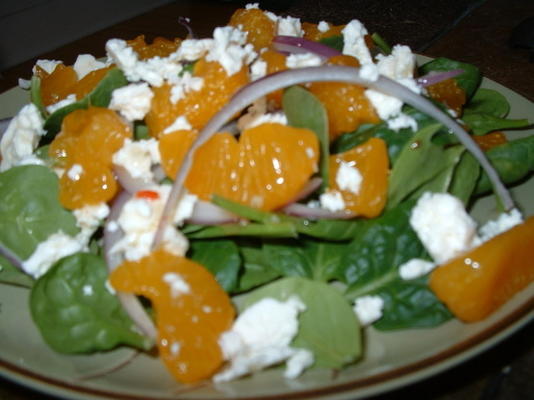 salade de mandarine, d'épinards et de feta