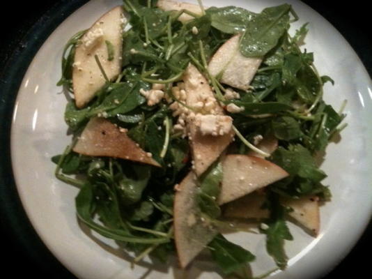 salade de roquette, pomme et fromage de chèvre