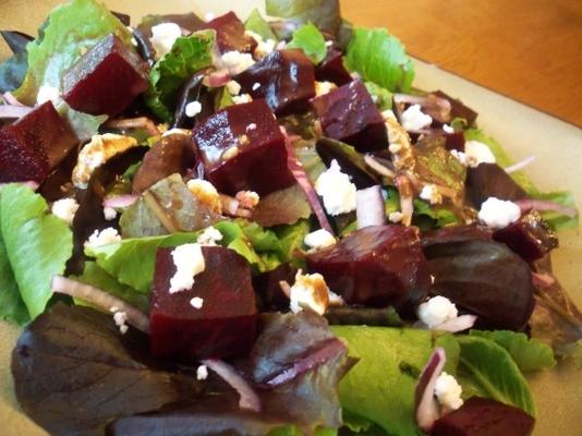 salade de betteraves rôties et fromage de chèvre