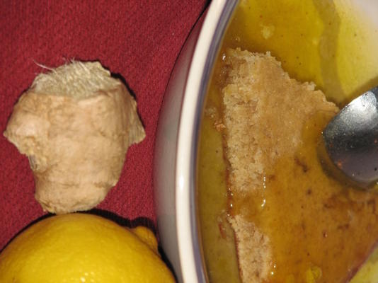 pain d'épice à la sauce au citron
