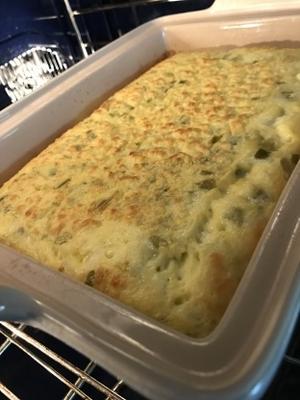 Soufflé aux œufs et au piment vert (ou quiche / tarte sans croûte)