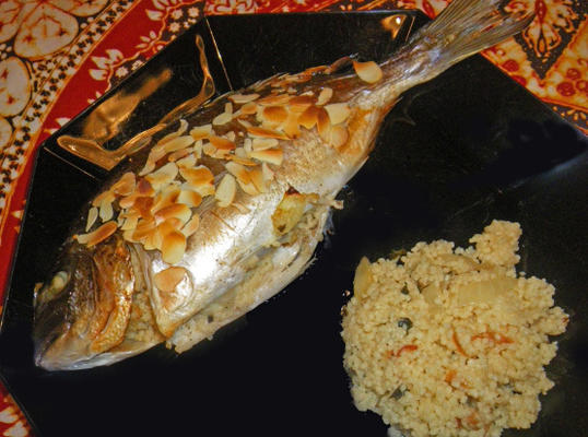 truite farcie au couscous, amandes et herbes