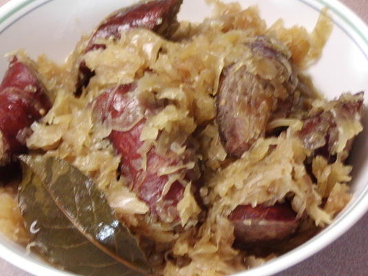 kielbasa frais avec choucroute