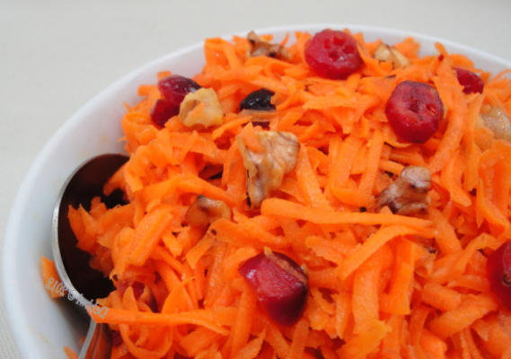 salade de carottes, canneberges et noix