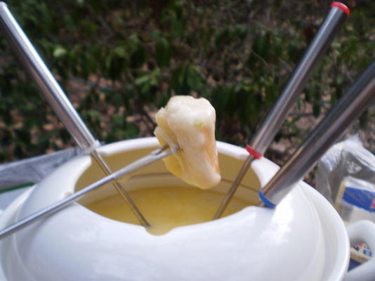 fondue suisse aux 4 fromages - une recette authentique