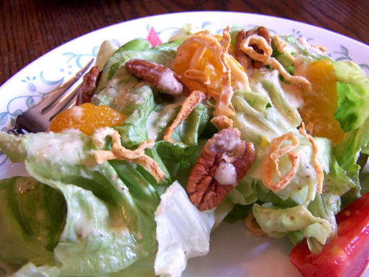 salade de robyn avec des pacanes
