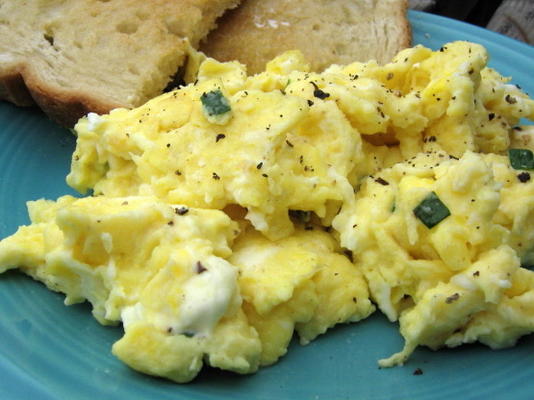 œufs brouillés au fromage à la crème, 309 calories par portion