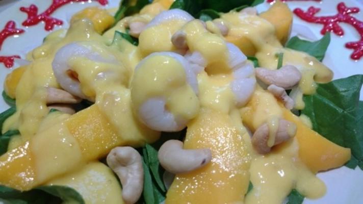 salade d 'épinards theresa à la vinaigrette à la mangue et au litchi