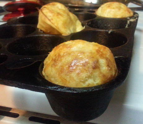 Jarlsberg Popovers