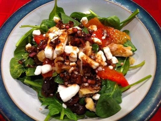 salade d'épinards aux oranges, cerises séchées et pacanes confites