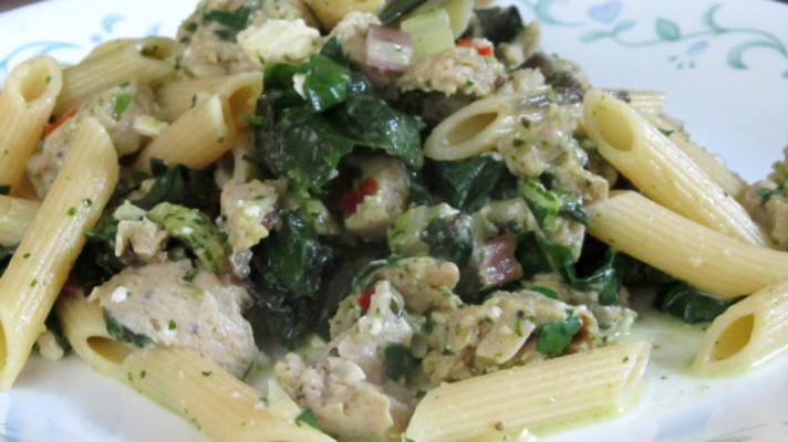 penne aux saucisses épicées et bettes