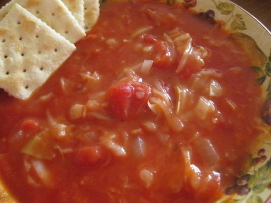 soupe au chou et tomates