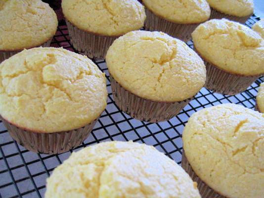 muffins incroyablement humides de semoule de maïs