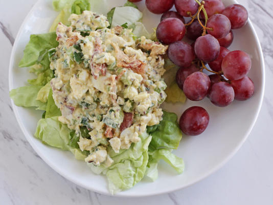 salade aux oeufs avec bacon et raifort